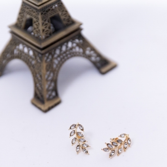 Gold Rhinestone stud Earrings clear Leaf Dainty small  ear climbers new 💖 2/$30 - Picture 3 of 12